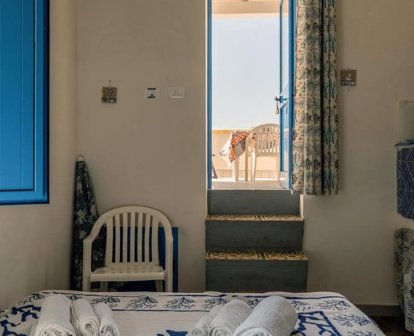 The Twins Rooms In Marettimo 1 Affittacamere