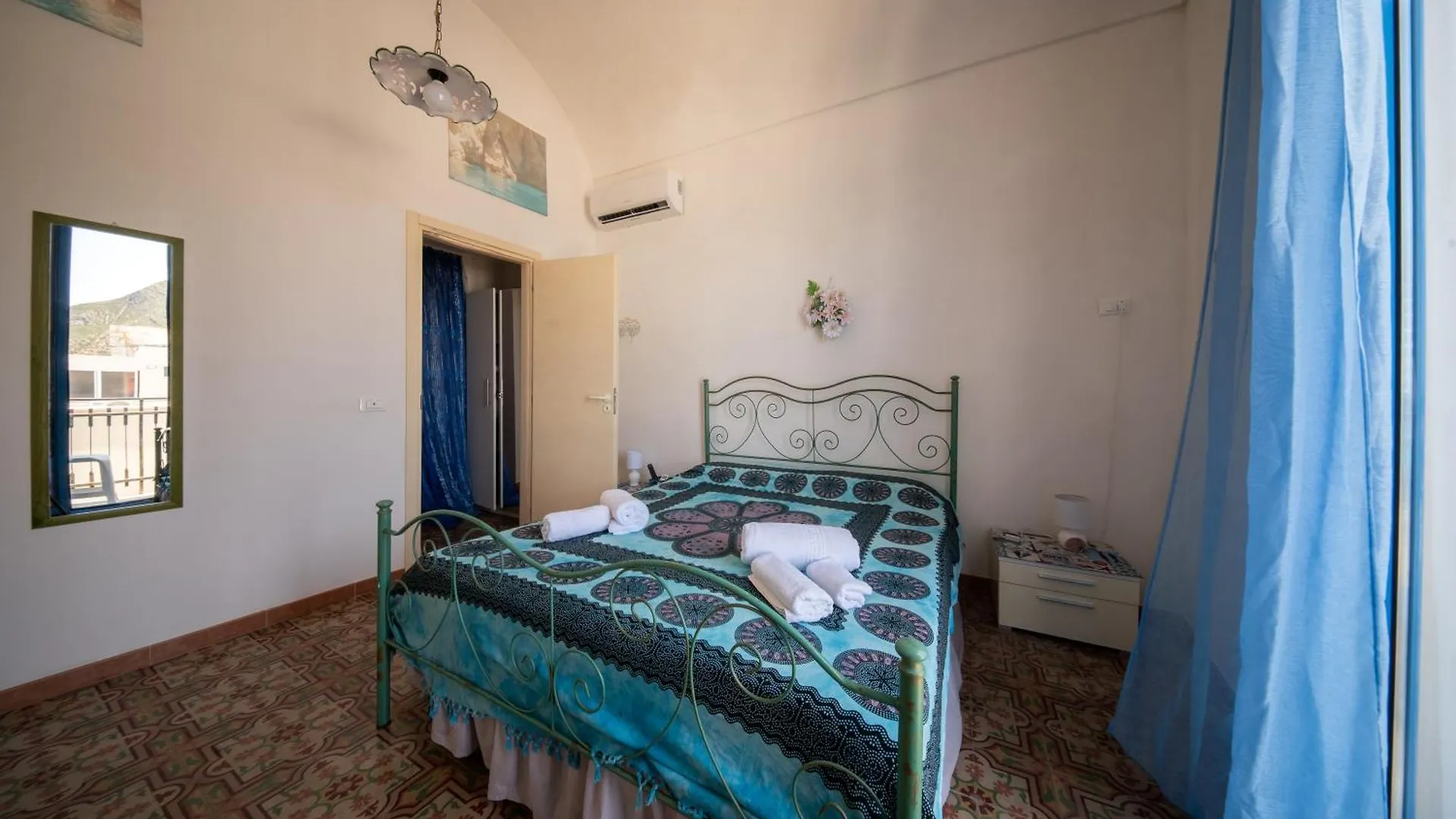 The Twins Rooms In Marettimo 1 Affittacamere
