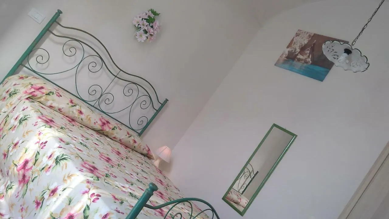 The Twins Rooms In Marettimo 1